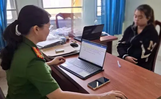 Tạm giữ bảo mẫu bạo hành trẻ em gây phẫn nộ ở Tiền Giang