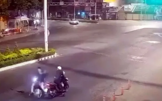 Bắt kẻ dùng kéo đâm trọng thương nhiều người đi đường ở Cần Thơ