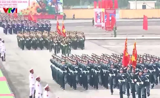 Hợp luyện cho lễ diễu binh, diễu hành kỷ niệm 50 năm ngày Giải phóng miền Nam