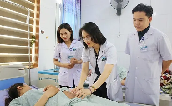 Kịp thời cứu sống mẹ con sản phụ bị sa dây rốn