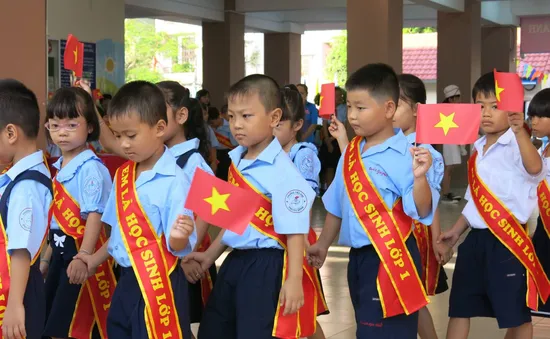 Học sinh ở trung tâm TP Hồ Chí Minh dự kiến được về sớm trong ngày 28-29/4