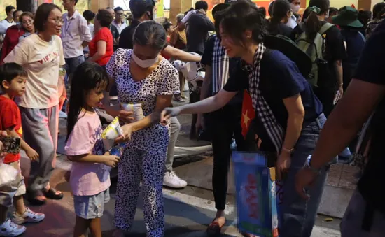 TP Hồ Chí Minh: Những ngày tháng Tư ấm áp tình người