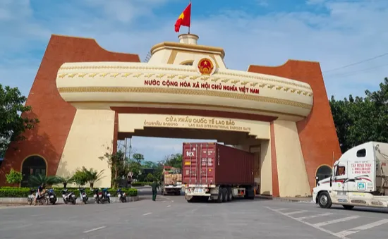 Tín hiệu vui cho xuất nhập khẩu trên trục hành lang kinh tế Đông Tây