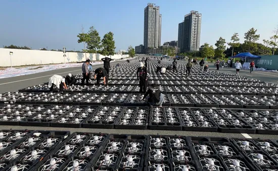Tổng duyệt 10.500 drone chào mừng đại lễ: Kỳ vọng lớn, hụt hẫng cũng không nhỏ