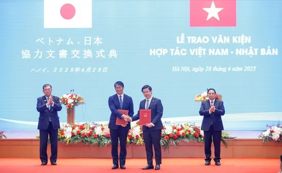 Việt Nam – Nhật Bản trao nhiều văn kiện hợp tác quan trọng