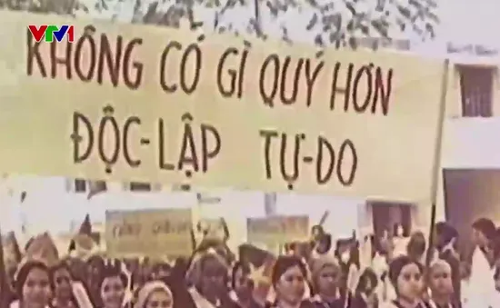 Nửa thế kỷ vang khúc khải hoàn