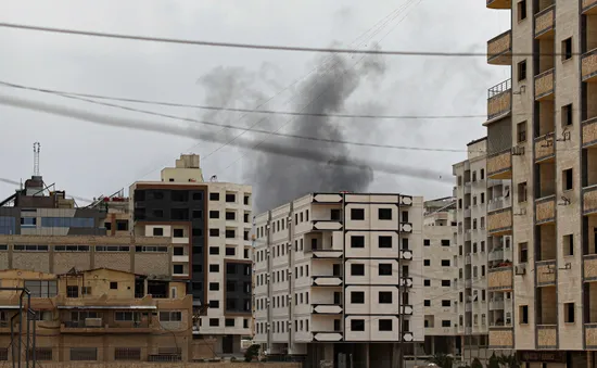 Israel tiến hành cuộc không kích hiếm hoi vào Damascus