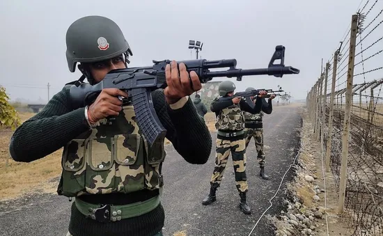 Căng thẳng gia tăng, Ấn Độ - Pakistan liên tục 'tung đòn' trả đũa
