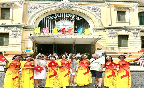 Du lịch TP Hồ Chí Minh thu gần 16 ngàn tỷ đồng trong dịp Kỷ niệm 50 năm thống nhất đất nước