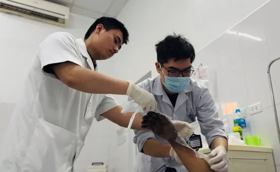 Giữ lại bàn tay cho người đàn ông sau sự cố nghề điện