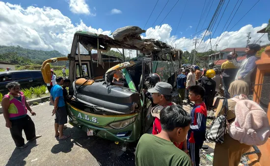 Tai nạn xe bus nghiêm trọng tại Indonesia, ít nhất 12 người thiệt mạng