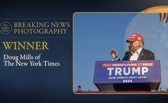 Bức ảnh chụp khoảnh khắc viên đạn sượt qua đầu ông Trump thắng giải Pulitzer danh tiếng