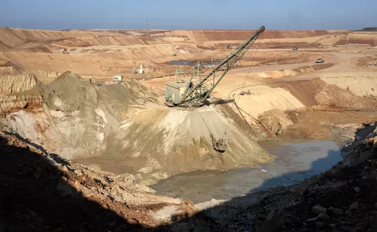 Quốc hội Ukraine phê chuẩn thỏa thuận khoáng sản với Mỹ