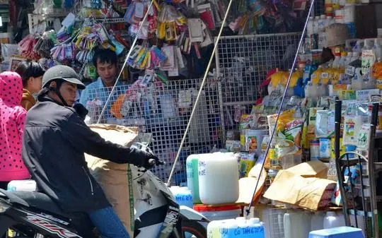 Đề nghị kiểm soát chặt việc mua bán hoá chất sau hàng loạt vụ đầu độc bằng xyanua