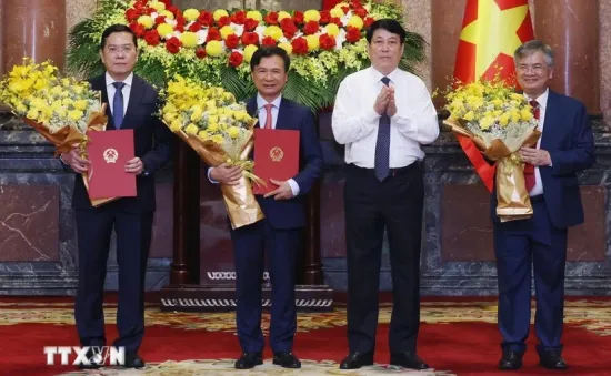 Trao Quyết định bổ nhiệm 3 Phó Chủ nhiệm Văn phòng Chủ tịch nước