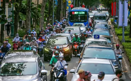 Hà Nội, TP Hồ Chí Minh siết tiêu chuẩn khí thải ô tô cao hơn từ 1/2026