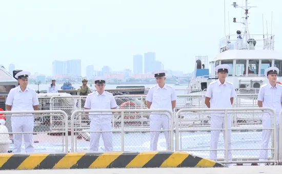 Đội tàu Hải quân Liên bang Nga thăm Đà Nẵng