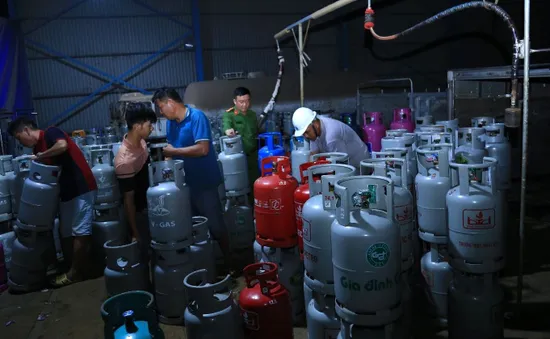 Đồng Nai: Phát hiện 3 cơ sở sang chiết khí gas trái phép