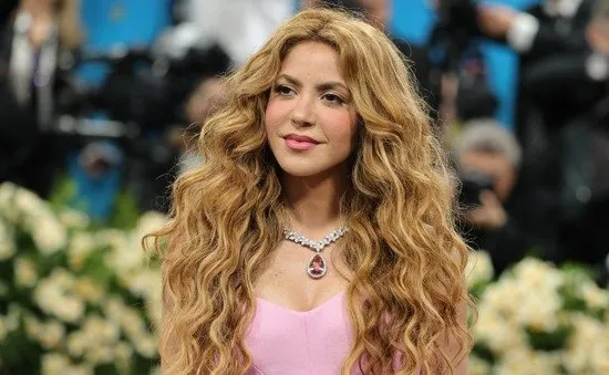 Ca khúc nổi tiếng nhất của Shakira suýt nữa đã có một cuộc đời khác