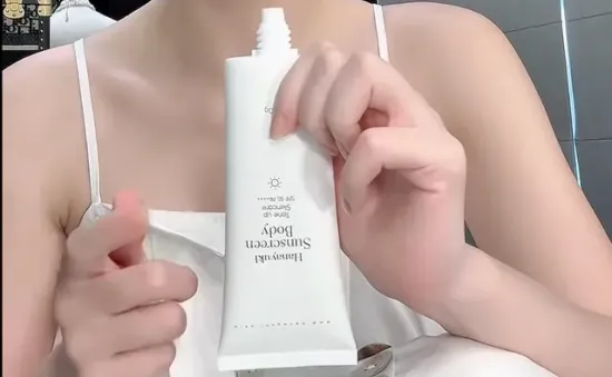 Mỹ phẩm do công ty chồng Đoàn Di Băng phân phối tiếp tục bị thu hồi