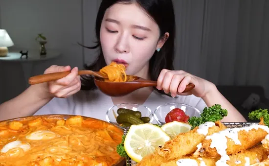 Trào lưu "mukbang" dưới góc nhìn khoa học: Có lợi hay gây hại cho sức khỏe?