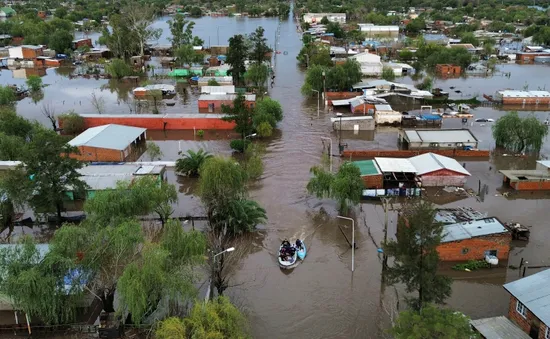 Lũ lụt nghiêm trọng ở Argentina, hàng nghìn người phải sơ tán