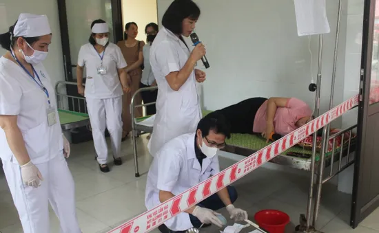 Diễn tập xử lý ngộ độc thực phẩm tại bữa cỗ đông người