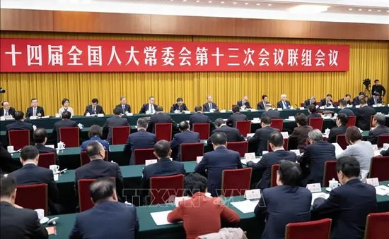 Trung Quốc yêu cầu quan chức kiềm chế chi tiêu cho rượu và thuốc lá