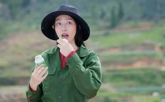 Khởi tố hoa hậu Nguyễn Thúc Thùy Tiên