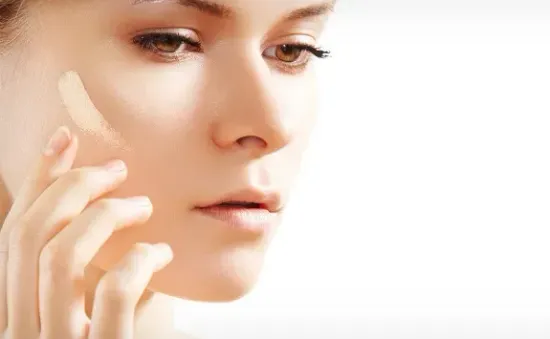 Mẹo trang điểm chống đổ mồ hôi hiệu quả ngày hè