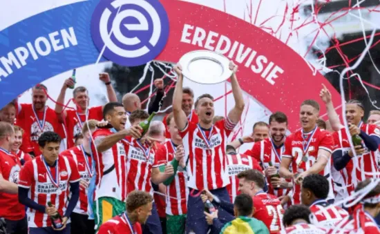 PSV đăng quang ngôi vô địch giải VĐQG Hà Lan