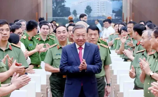 Tổng Bí thư: Công an nhân dân gương mẫu đi đầu trong học tập, làm theo tư tưởng, đạo đức, phong cách Hồ Chí Minh