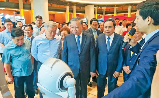 Bộ tứ trụ cột để đất nước cất cánh