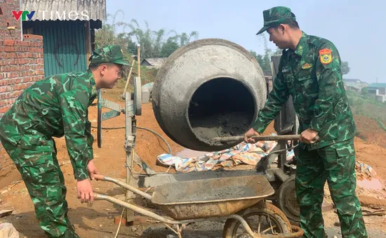 Xóa nhà tạm, gắn kết tình quân dân ở vùng biên giới