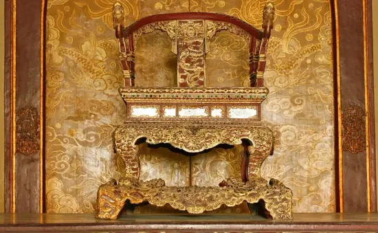 Tăng cường bảo vệ cổ vật sau vụ người đàn ông phá hỏng Ngai vua triều Nguyễn ở Huế