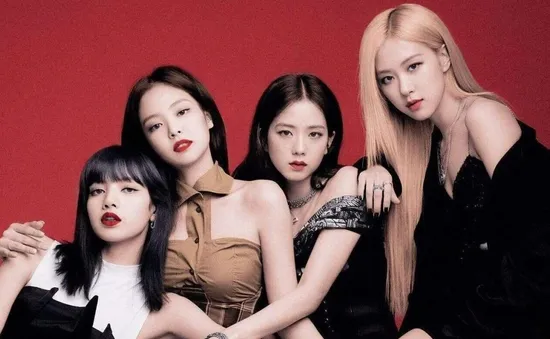 YG Entertainment bị fan chỉ trích vì thay đổi kế hoạch trở lại của BLACKPINK