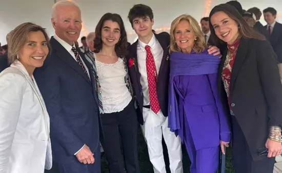 Cựu Tổng thống Joe Biden lần đầu xuất hiện sau công bố mắc ung thư giai đoạn cuối