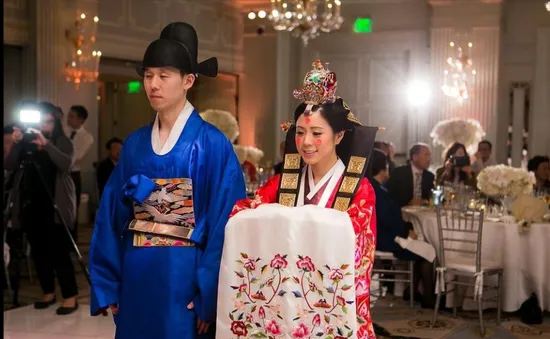 Hàn Quốc tặng hàng chục triệu Won tiền mặt để khuyến khích kết hôn