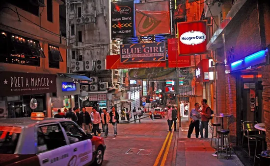Cùng con rong ruổi Hong Kong (Trung Quốc): Từ thế giới cổ tích đến thành phố Lego