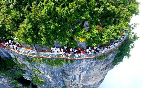 Du lịch mạo hiểm bùng nổ ở Trương Gia Giới