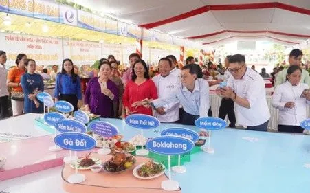 Ngày hội Du lịch - Ẩm thực Hà Tiên rực rỡ chào hè