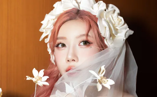 Trang Pháp gây ấn tượng mạnh mẽ trên sàn diễn váy cưới