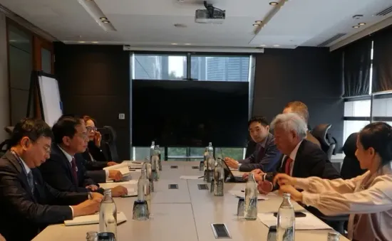 Chủ tịch AIIB ấn tượng trước sự phát triển mạnh mẽ của Việt Nam