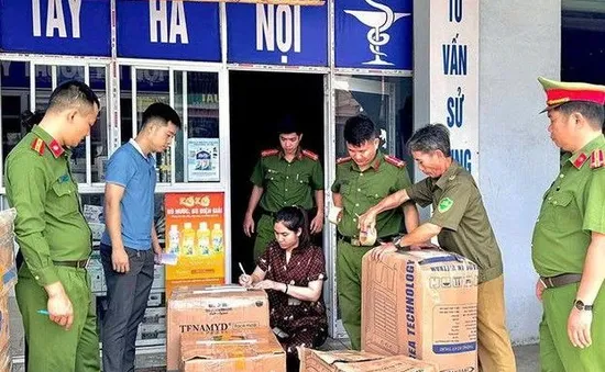 Phát hiện 2 cơ sở kinh doanh thuốc tây không phép ở Quảng Bình