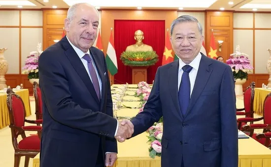 Việt Nam sẵn sàng là cầu nối giữa Hungary với khu vực Đông Nam Á