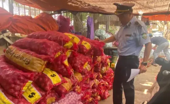 Đắk Lắk: Phát hiện hàng tấn hành, tỏi, dược liệu, mỹ phẩm không rõ nguồn gốc