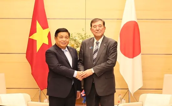 Phó Thủ tướng Nguyễn Chí Dũng hội kiến Thủ tướng Nhật Bản Ishiba Shigeru