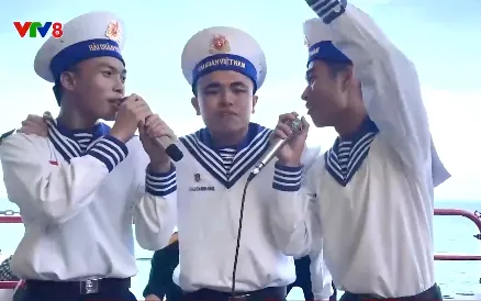 Hòa ca trên sóng Trường Sa