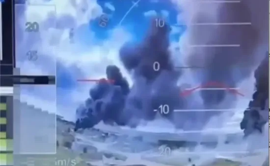 Chấn động: Hơn 40 máy bay ném bom Nga trúng đòn UAV của Ukraine
