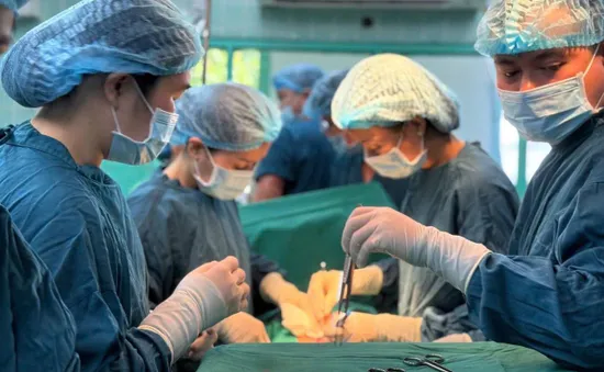 Chạy đua từng giây giành sự sống cho sản phụ mang thai lần 4 bị rau cài răng lược